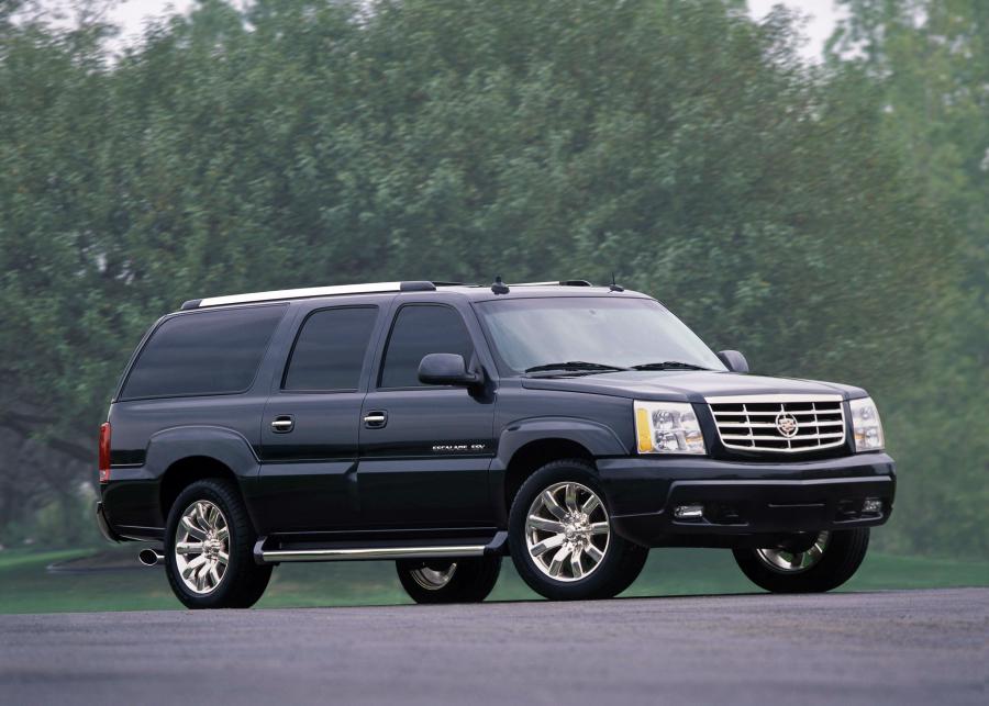  Cadillac Escalade ESV Platinum Edition 2004 года  (фото 13 из 18)